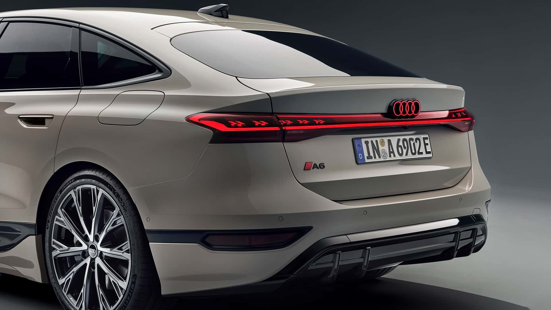 Ra mắt Audi A6 e-tron 2025, sedan thuần điện có tầm vận hành tới 750km - 3