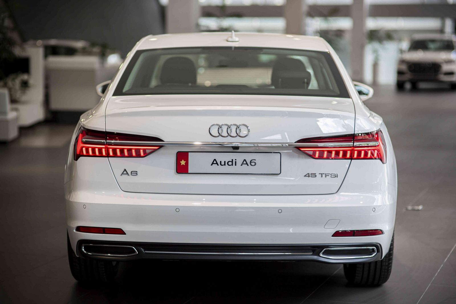  Ở thế hệ mới, Audi A6 2023 có phần đuôi được tạo hình gọn gàng, trẻ trung hơn