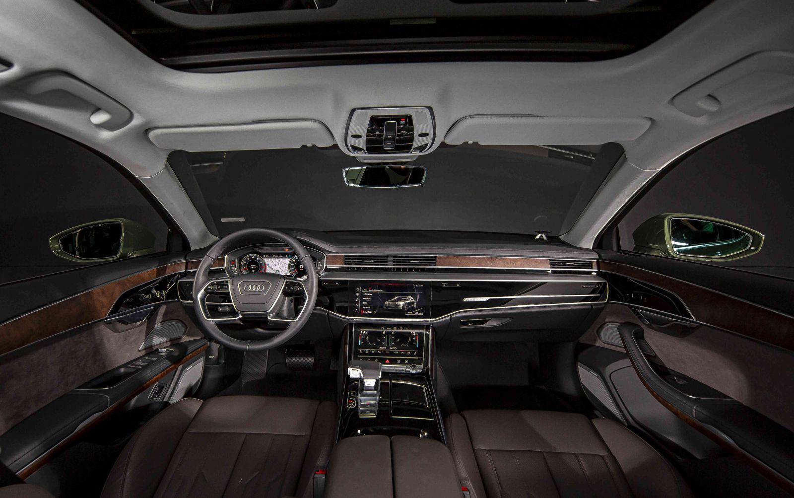 Không gian nội thất của Audi A8 2023 thời thượng và đẳng cấp với các công nghệ tối tân