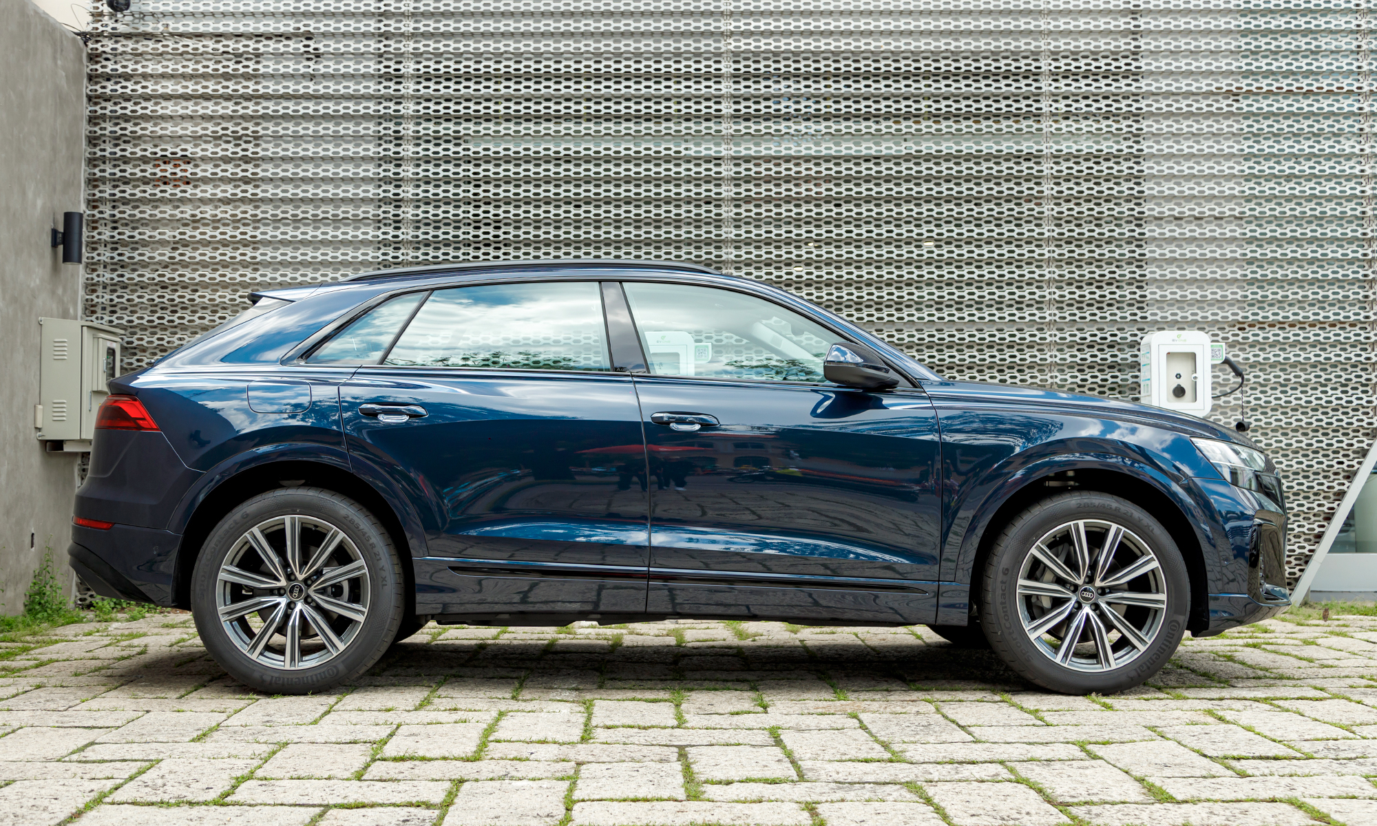 Audi Q8 mang kiểu dáng coupe