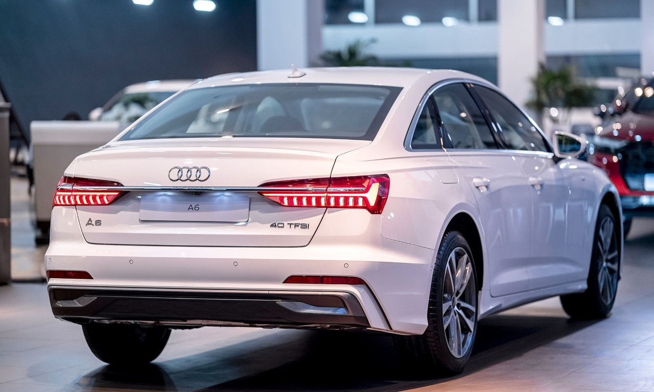 Đuôi xe audi A6 2025