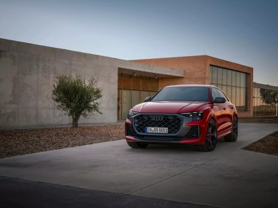 Audi RS Q8 2025: SUV mạnh nhất của Audi ra mắt với giá bán từ khoảng 3,87 tỷ đồng