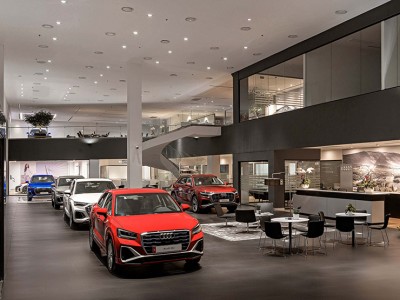 Audi Việt Nam ra mắt chương trình khuyến mại „Quà tặng liền tay, đón ngay hè đến cùng Audi“ kéo dài đến hết tháng 9 với gói ưu đãi 02 năm bảo hiểm vật chất