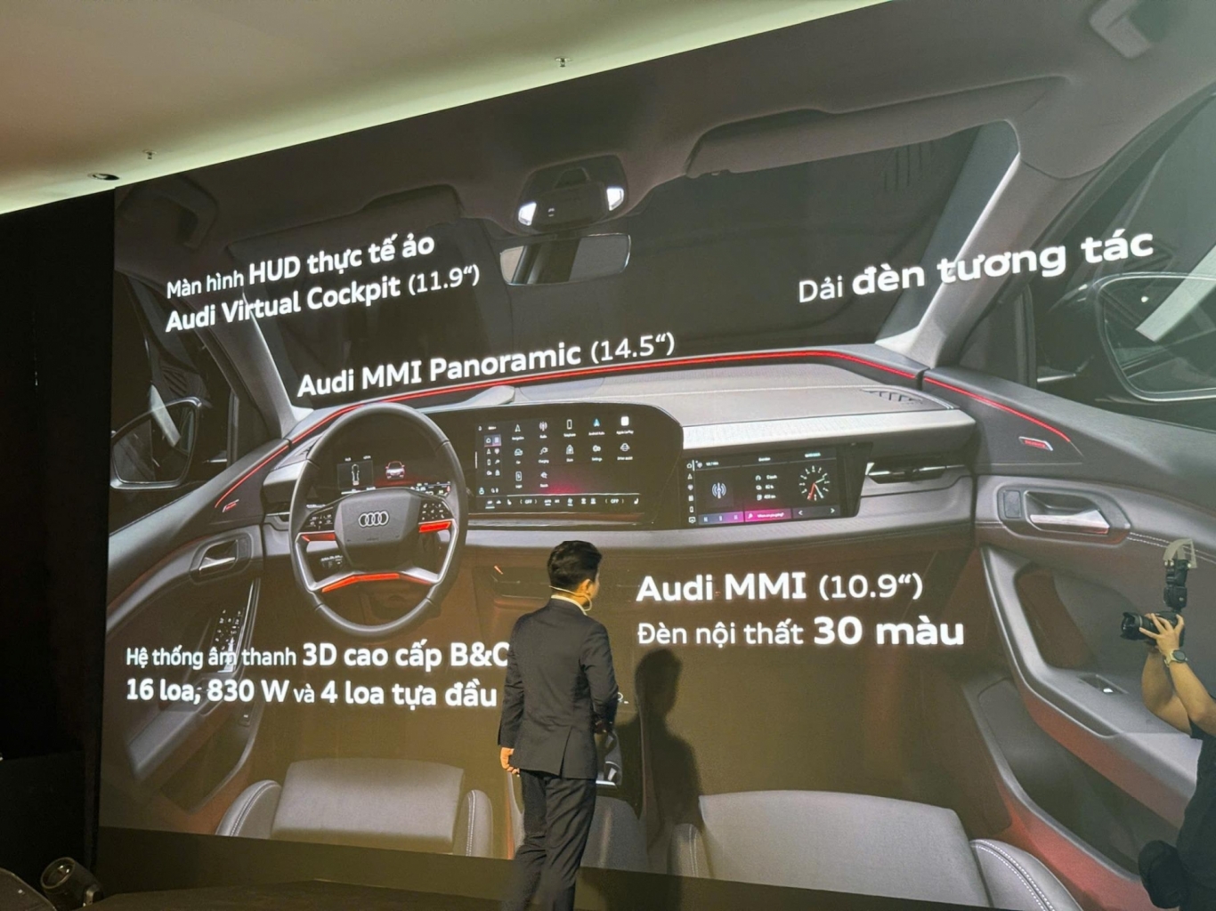 Audi Q6 e-tron 12