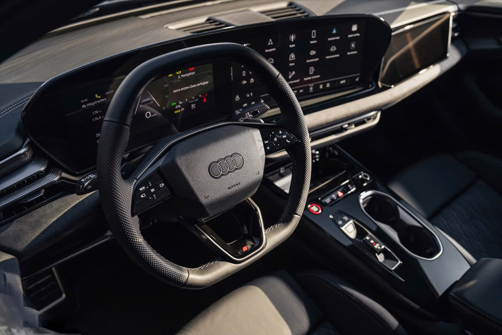 Audi A6 2026 tiếp tục được trang bị màn hình trung tâm MMI mới mang xu hướng tương lai